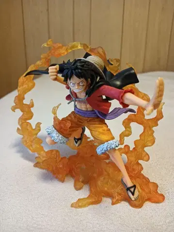 원피스 루피 피규어 불꽃 이펙트 상자 없음