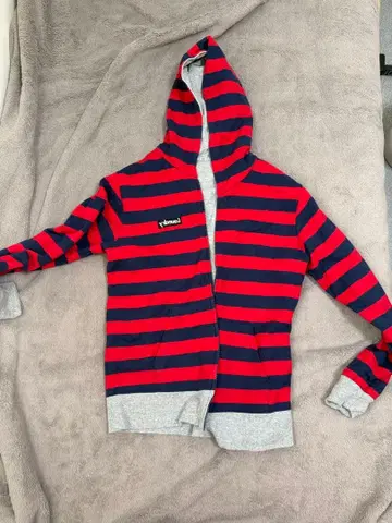 스트라이프 후드 부착 후드티