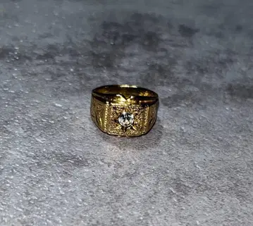 골드 엠보싱 가공 라운드 반지