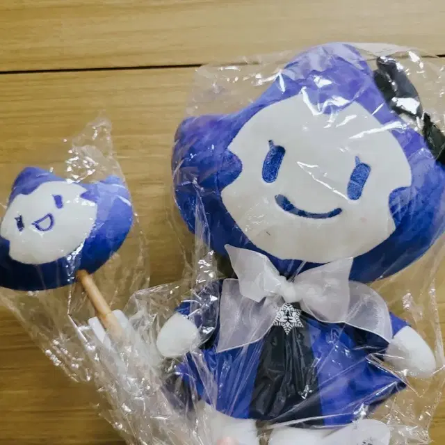 숙명여대 눈송이 졸업 인형 안마봉 응원봉 세트 (미개봉 새상품)