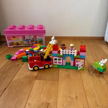 LEGO DUPLO 소방차와 건물 세트