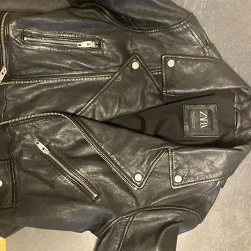 ZARA 블랙 가죽 라이더 자켓