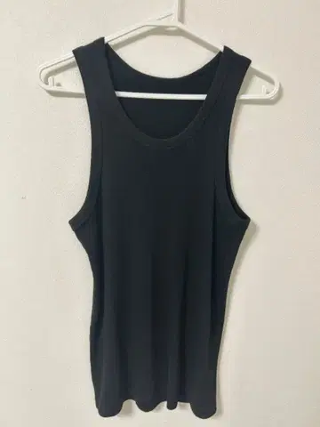 안과 나 니로 본인 탱크탑