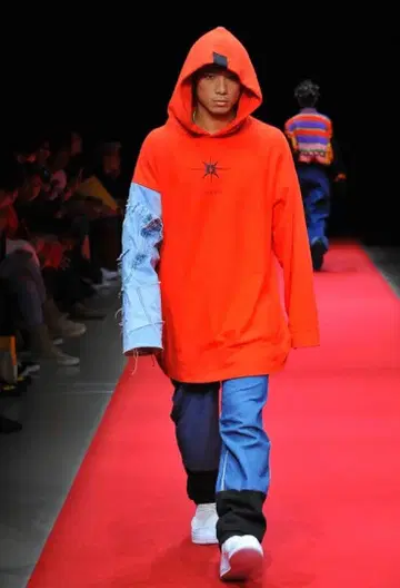 SWAY DESIGN 후드티