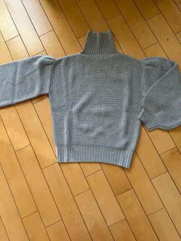 트루 바이 마리코 오이카와 울 100% 새상품급 클리닝 완료