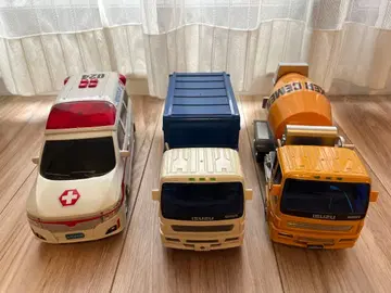 토이코 작동 자동차 3종 세트