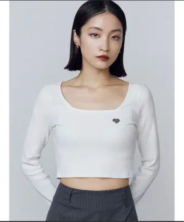 크로스 크롭 핏 탑