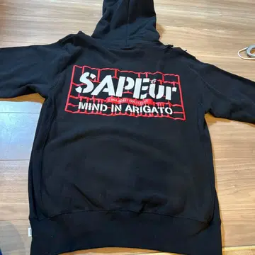 SAPEur 후드 부착 맨투맨 블랙