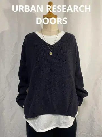 새상품 URBAN RESEARCH DOORS V 니트 네이비 스웨터