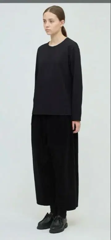 이번 시즌 mizuiroind 코듀로이 와이드 팬츠