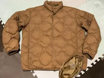 12/16까지 새상품급 유니클로 울트라 라이트 다운 XL 사이즈 브라운