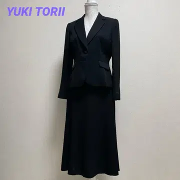 유키토리이 블랙 포멀 수트 사이즈 차이 자켓 스커트