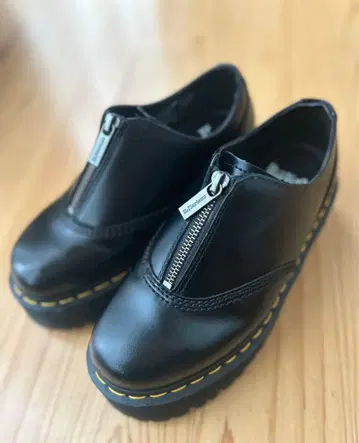 닥터마틴 UK4