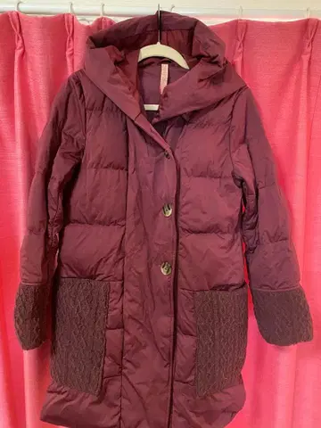 요소우 와인 레드 후드 부착 다운 자켓 3