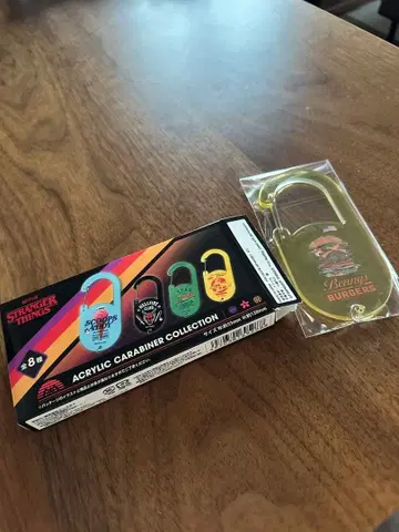Stranger Things 아크릴 카라비너 컬렉션