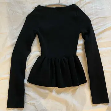 H&M 페플럼 니트탑