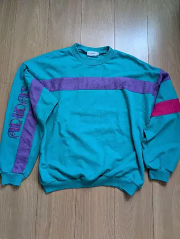 adidas 맨투맨 여성용 M 스트릿 구제 의류