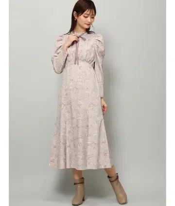 미슈마슈 하이넥 태국 포함 플라워 원피스(택 포함)