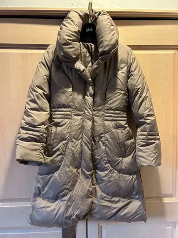 올리브 베이지 롱 다운 자켓