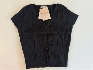 택 포함 새상품 Apuweiser-riche 반팔 자수 가디건