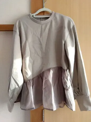 새상품 Bob의 그레이지 티셔츠