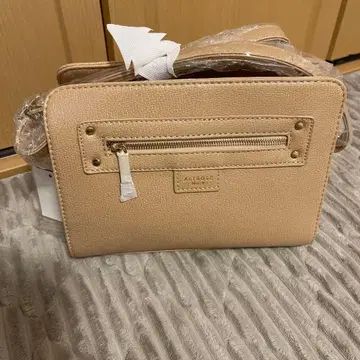 베이지 합성 피혁 숄더백