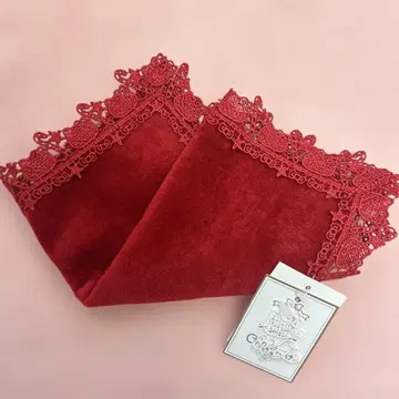 레이스 엣지 빨간색 손수건 (헬로키티)