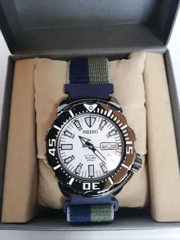 세이코 다이버즈 나이트 몬스터 SZEN006