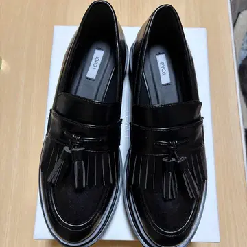 EIOI 블랙 로퍼 24.5