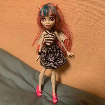 몬스터 하이 로셸 고일