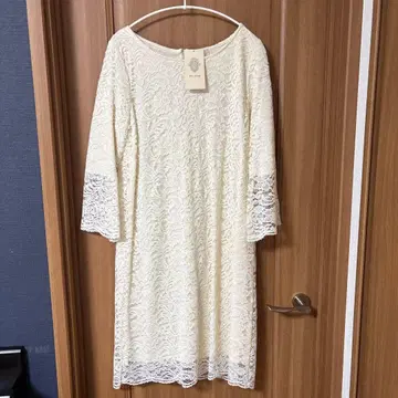 Bou Jeloud 아이보리 레이스 원피스