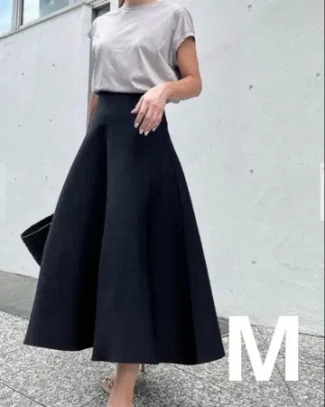 BIRTHDAY BASH 니트 A라인 스커트 블랙 M