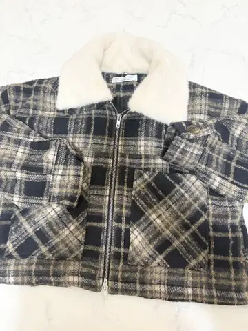 올리브 데 올리브 카라 퍼 부착 숏 자켓