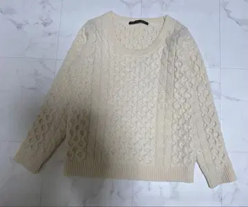 스픽앤스팬 크림색 케이블 니트 스웨터 긴팔 모 100%