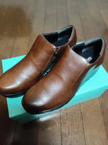 YONEX 브라운 로퍼 지퍼 포함 미사용 새상품