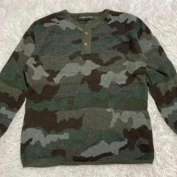 CASCADE STAR 카모 패턴 스웨터