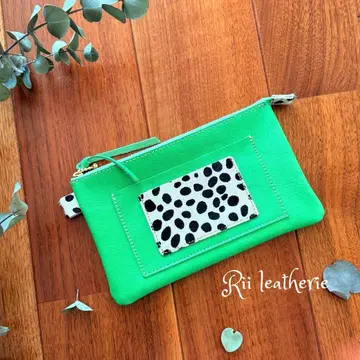 천연 가죽 파우치 *.지퍼 타입 12 x 20cm 그린 x 송치 달마시안