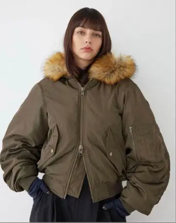 알리시아스탄 퍼 포함 MA-1 커버 옷걸이 포함