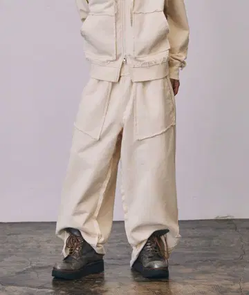 [ a2o ] 컷오프 스웨트 팬츠 아이보리 M 사이즈