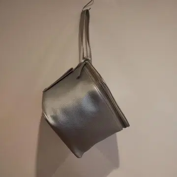 pragment 실버 가죽 박스형 핸드백