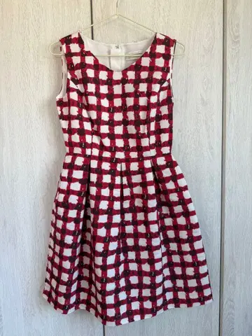 [새상품급] Aveniretoile 무릎 기장 원피스