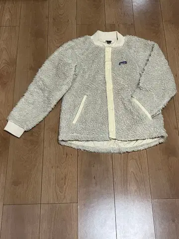 파타고니아 아이보리 플리스 자켓 버튼 프론트