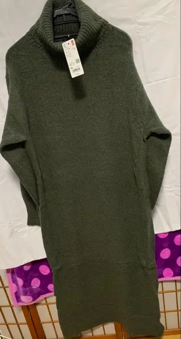 UNIQLO 수플레얀 터틀넥 원피스 (긴팔) 2XL 사이즈