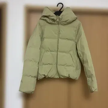 스윙클 M 사이즈 다운 자켓