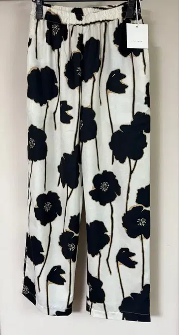 [CHIGNON] 꽃무늬 팬츠