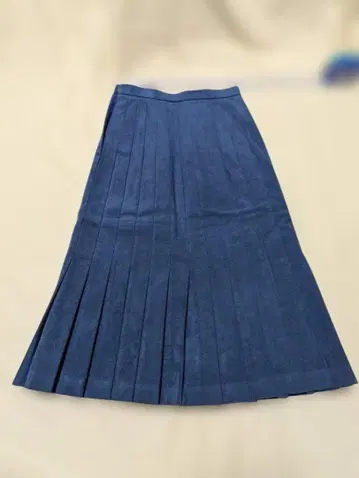 보누 BEAUNA 엑세느 플리츠 스커트