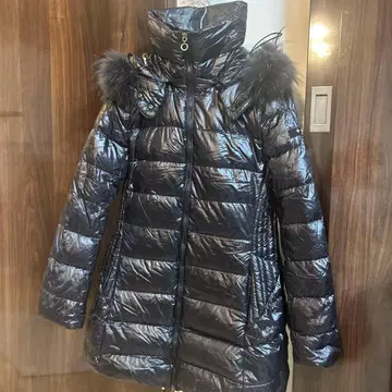 TATRAS 블랙 다운 자켓 퍼 포함