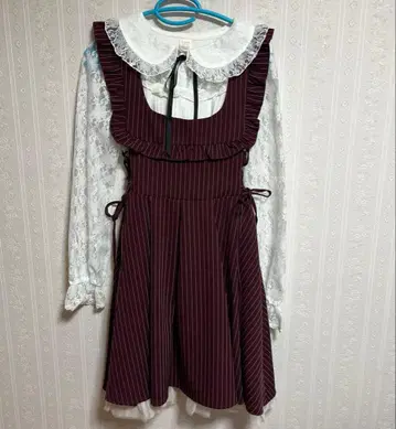 시크릿 허니 버건디 프릴 원피스