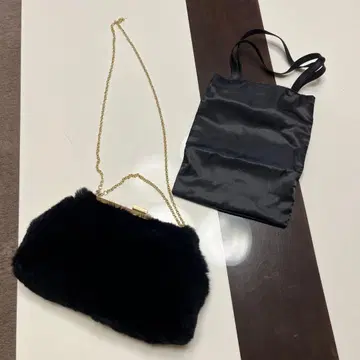 23구 퍼 숄더백 블랙