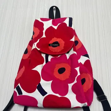 마리메꼬 플라워 프린트 백팩